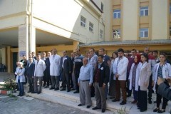 Sağlık Çalışanları Emirdağ'da İş Bıraktı